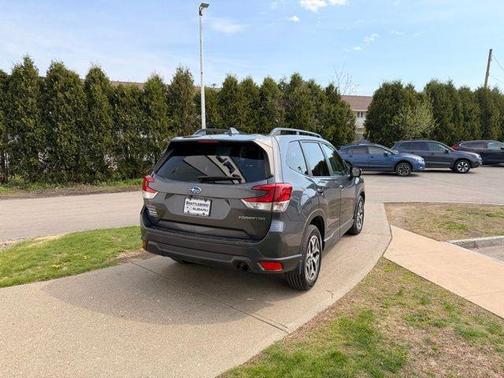 Magnetite Gray Metallic 2021 Subaru Forester Premium