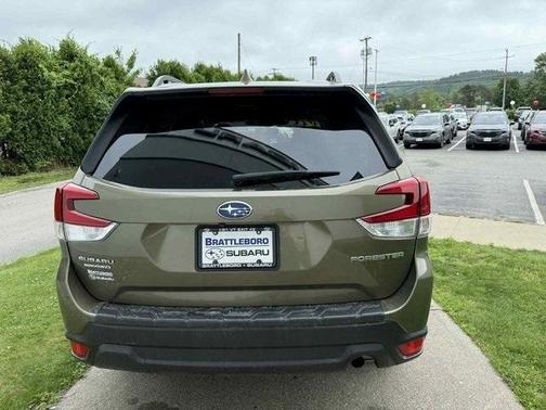 2022 Subaru Forester Premium