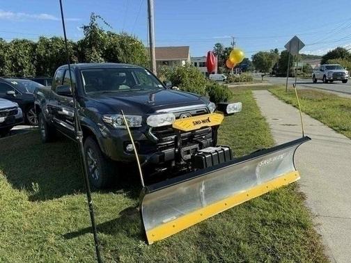 2016 Toyota Tacoma SR5