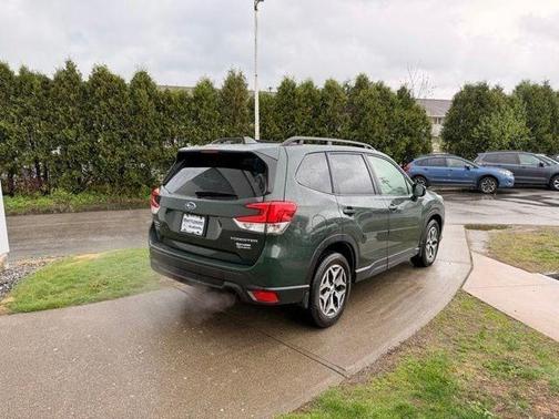 Cascade Green Silica 2023 Subaru Forester Premium
