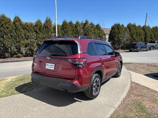 2025 Subaru Forester Premium