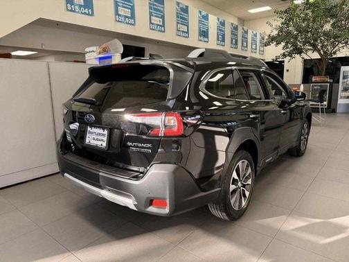 2025 Subaru Outback Touring XT