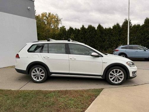 2018 Volkswagen Golf Alltrack TSI S
