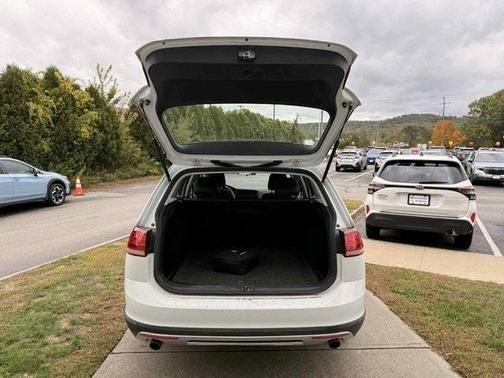 2018 Volkswagen Golf Alltrack TSI S
