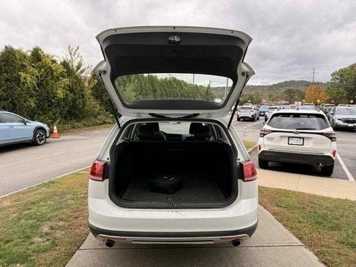 2018 Volkswagen Golf Alltrack TSI S