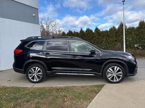 2022 Subaru Ascent Limited 8-Passenger