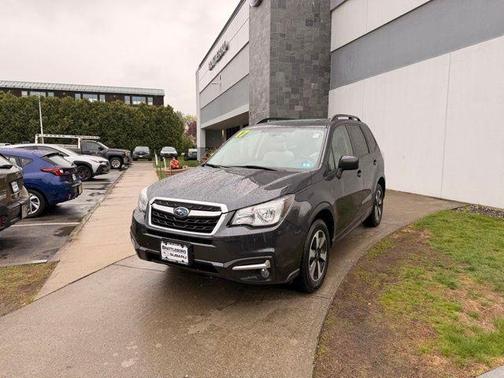 Dark Gray Metallic 2017 Subaru Forester 2.5i Premium