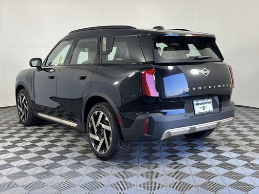 2025 MINI Countryman Base
