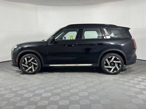 2025 MINI Countryman Base
