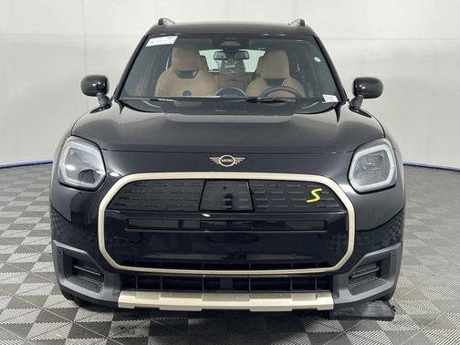 2025 MINI Countryman Base