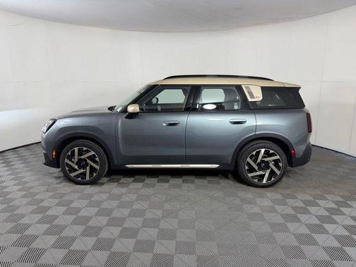 Smoke Green 2027 MINI Countryman S