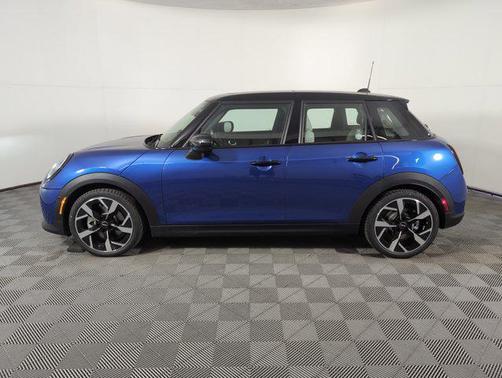 2025 MINI Hardtop C Signature Trim