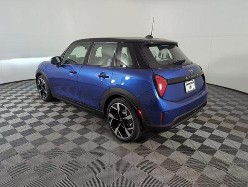 2025 MINI Hardtop C Signature Trim