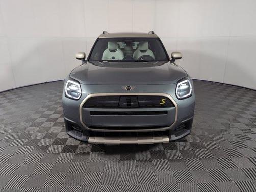 2025 MINI Countryman Base