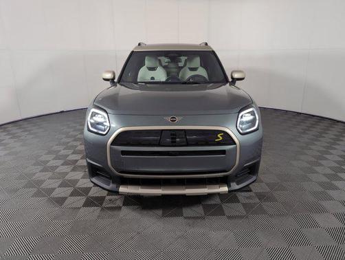 2025 MINI Countryman Base