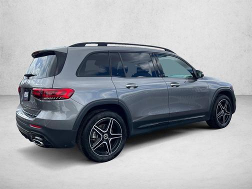Mountain Grey Metallic 2023 Mercedes-Benz GLB 250 4MATIC