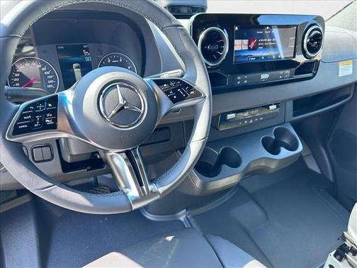 2025 Mercedes-Benz Sprinter 2500 Standard Roof