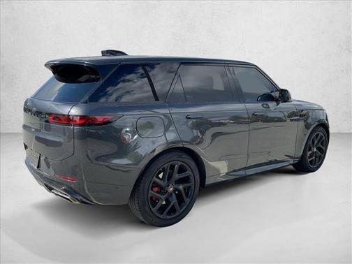 2024 Land Rover Range Rover Sport SE