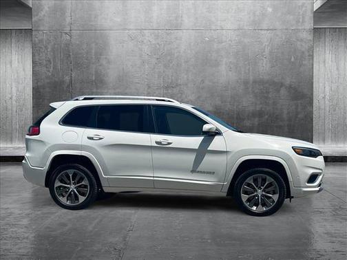 2019 Jeep Cherokee Overland