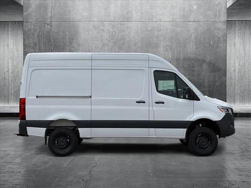 2025 Mercedes-Benz Sprinter 2500 Standard Roof