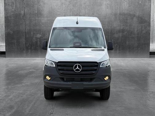 2025 Mercedes-Benz Sprinter 2500 Standard Roof
