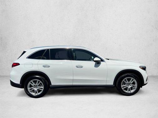 Polar White 2026 Mercedes-Benz GLC 300 4MATIC