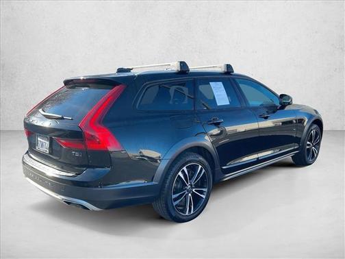 2018 Volvo V90 Cross Country T5