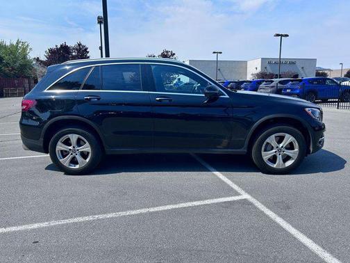 2017 Mercedes-Benz GLC 300 4MATIC