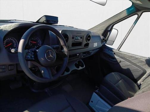 2025 Mercedes-Benz Sprinter 2500 Standard Roof