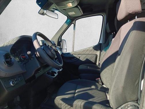 2025 Mercedes-Benz Sprinter 2500 Standard Roof