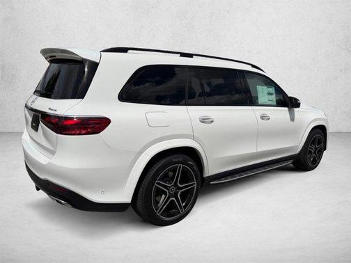 Polar White 2026 Mercedes-Benz GLS 450 4MATIC