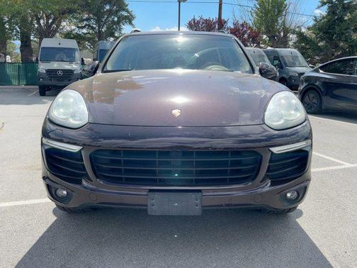 2017 Porsche Cayenne Platinum Edition