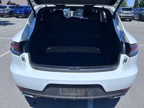 2021 Porsche Macan AWD