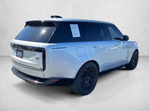 2023 Land Rover Range Rover P530 SE