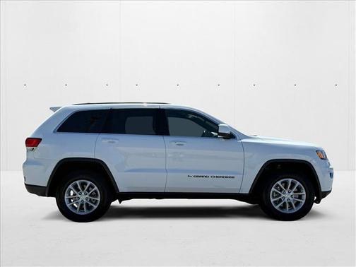 2022 Jeep Grand Cherokee Laredo
