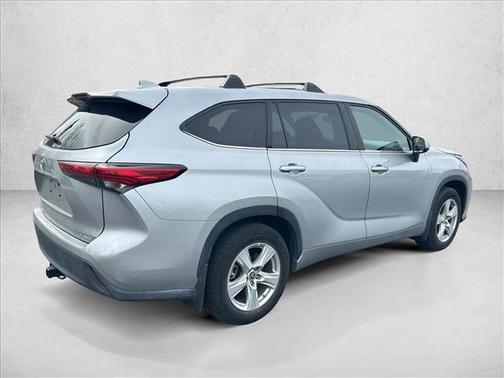 Celestial Silver Metallic 2021 Toyota Highlander LE