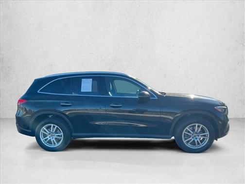 2025 Mercedes-Benz GLC 300 4MATIC