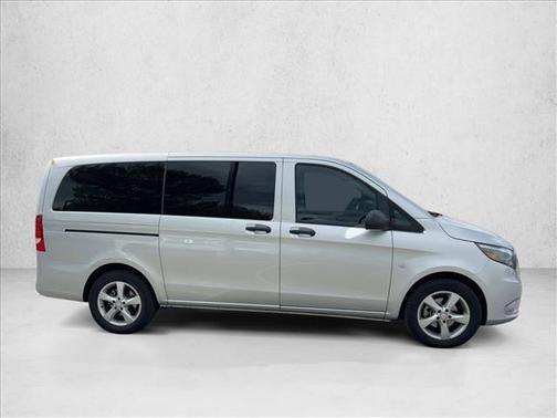 2016 Mercedes-Benz Metris Base