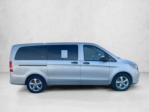 2016 Mercedes-Benz Metris Base
