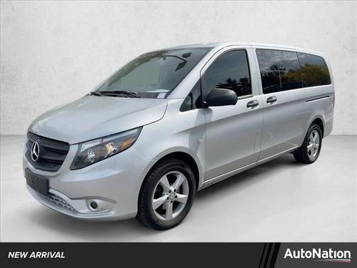 2016 Mercedes-Benz Metris Base