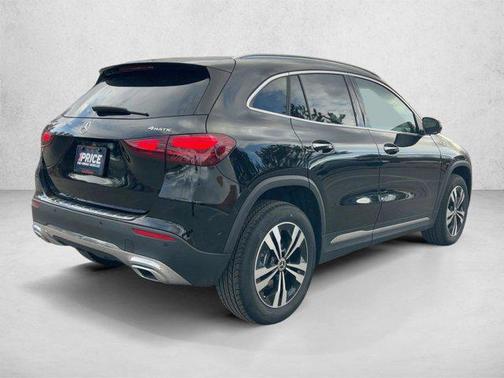 Night Black 2026 Mercedes-Benz GLA 250 4MATIC