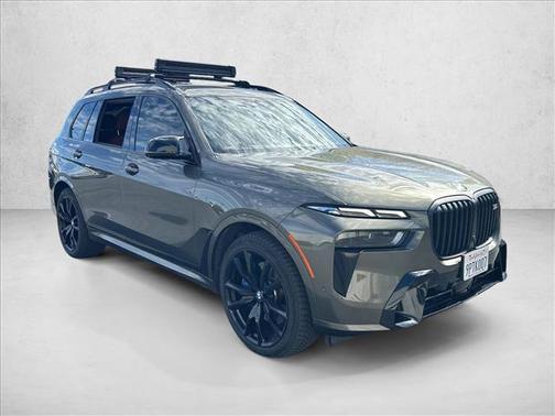 Manhattan Green Metallic 2025 BMW X7 M60i