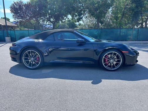 2021 Porsche 911 Carrera 4S Cabriolet