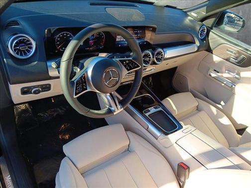2025 Mercedes-Benz GLB 250 4MATIC