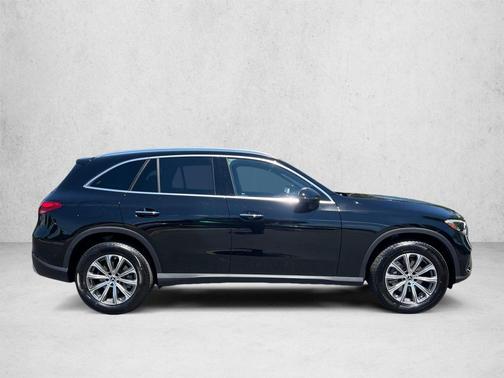 Black 2026 Mercedes-Benz GLC 300 4MATIC