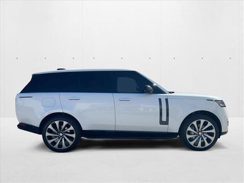 2023 Land Rover Range Rover P400 SE