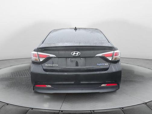 2017 Hyundai SONATA Hybrid SE