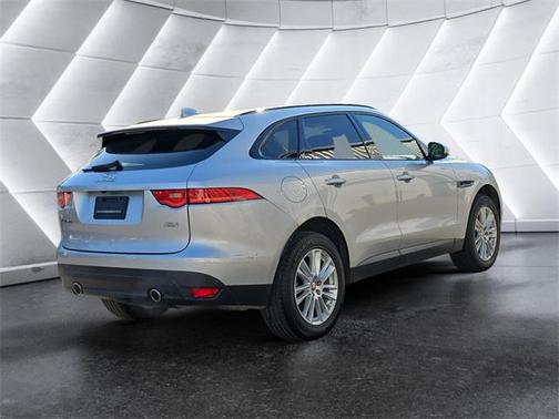 2017 Jaguar F-PACE 35t Prestige