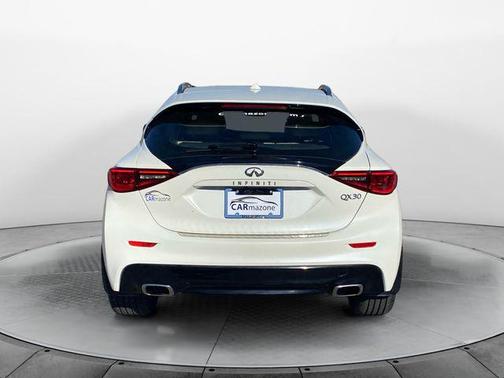 2019 INFINITI QX30 LUXE
