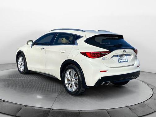 2019 INFINITI QX30 LUXE